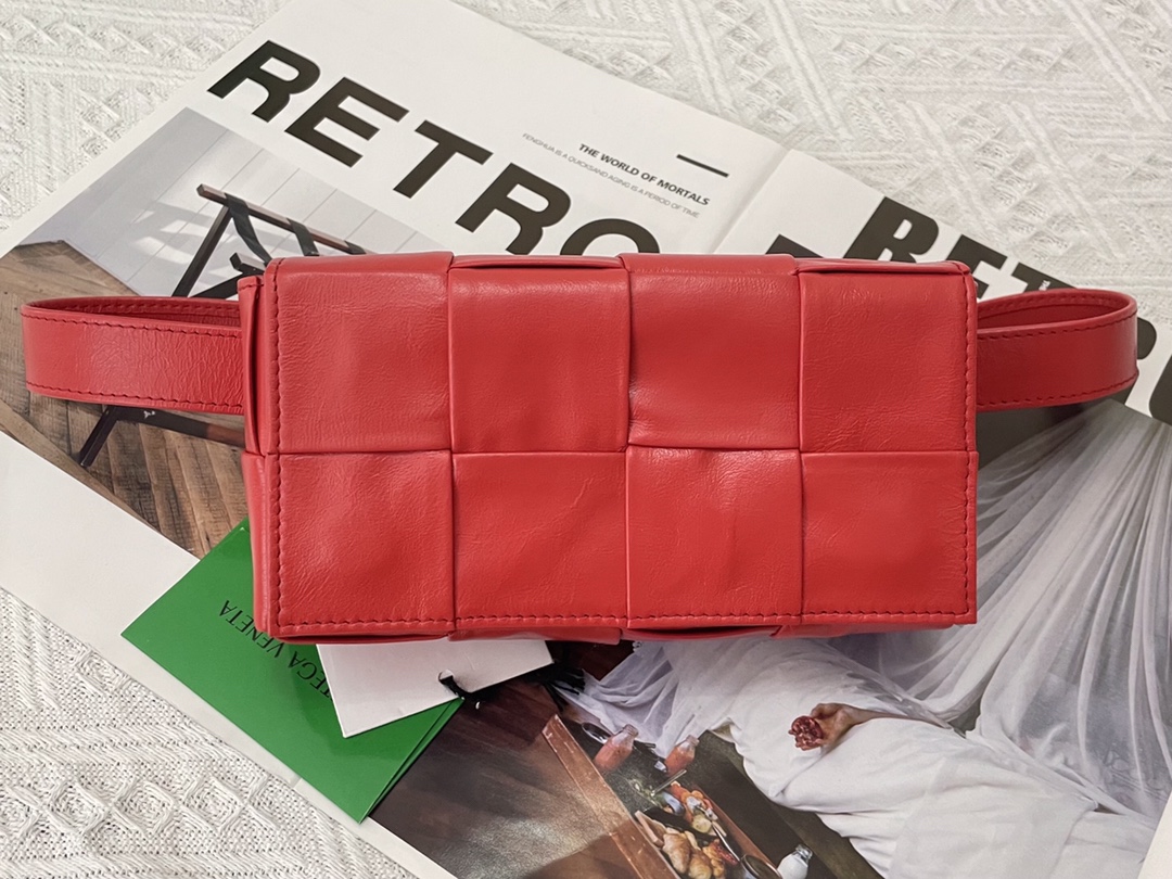 Mini Cassette Intreccio Leather Belt Bag Red